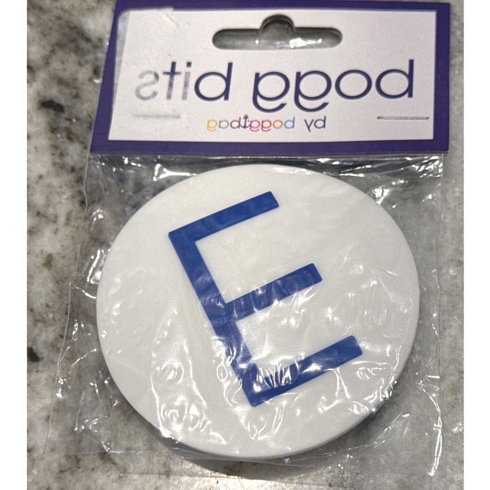 Bogg Bag Bogg‎ Bit bag charm letter "E" charm in blue and white new in package